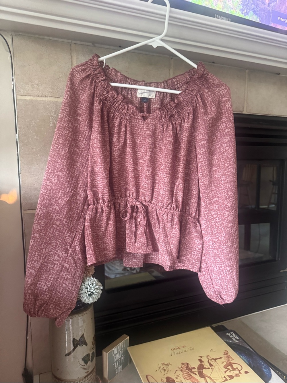 Universal Thread Dusty Rose Floral Peasant Blouse